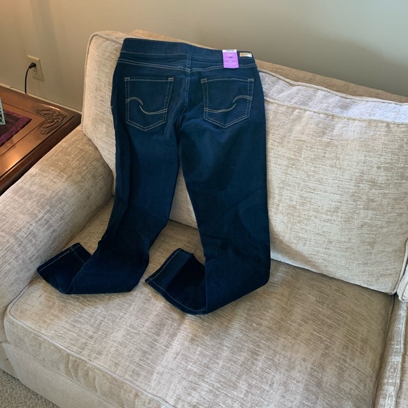 🔥NeW🔥 Signature by Levi Strauss & Co Totally Shaping Pull-On Skinny Jeans Sz 6 - Picture 8 of 9